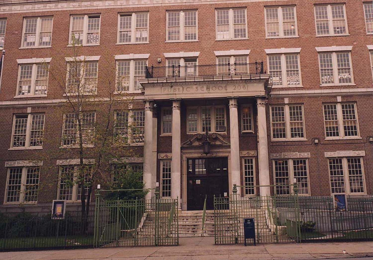 PS 206